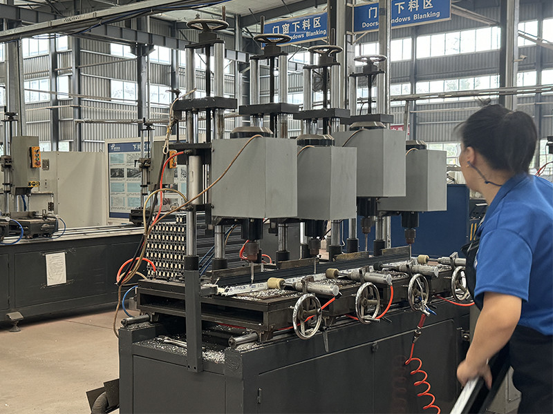 Shiny-Control Technology Develop (Beijing) Co., Ltd. ligne de production du fabricant
