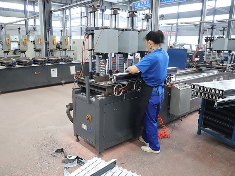 Shiny-Control Technology Develop (Beijing) Co., Ltd. ligne de production du fabricant